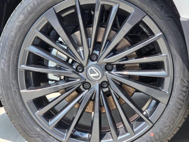 New 2026 Eminent White Pearl Lexus PREMIUM image 45