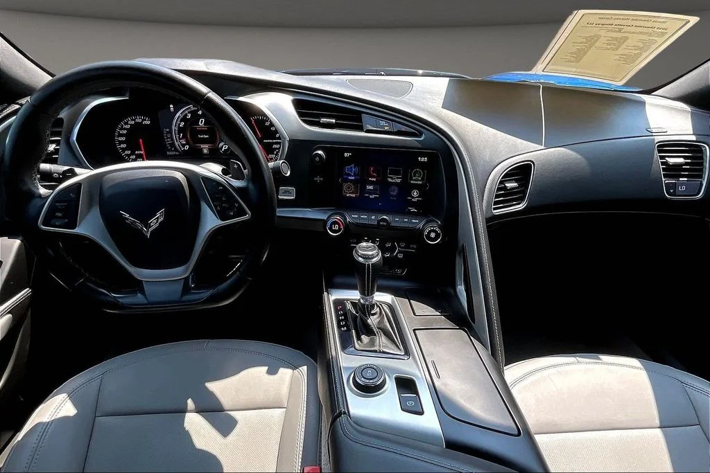 Used 2019 Blue Chevrolet Stingray image 9