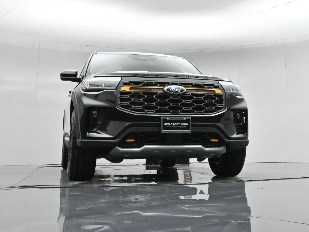 New 2026 Agate Black Metallic Ford Tremor image 47