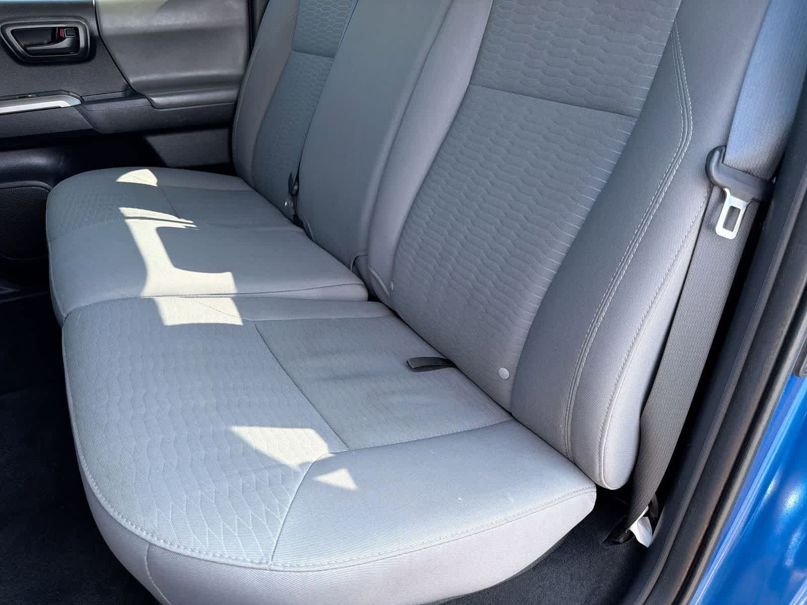 Used 2018 Blazing Blue Pearl Toyota SR5 image 20