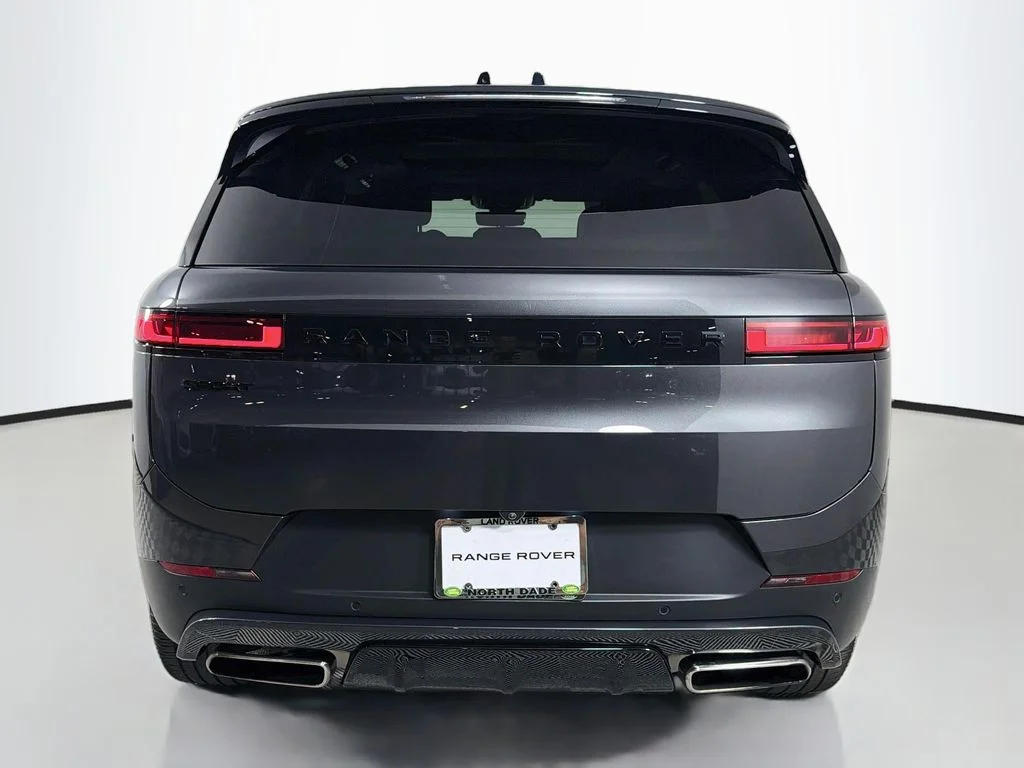 Certified Used 2024 Gray Land Rover SE image 6
