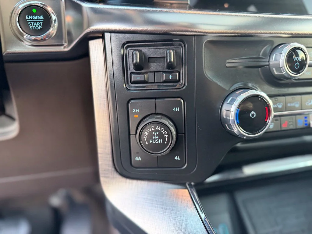 Used 2022 Red Ford King Ranch image 31