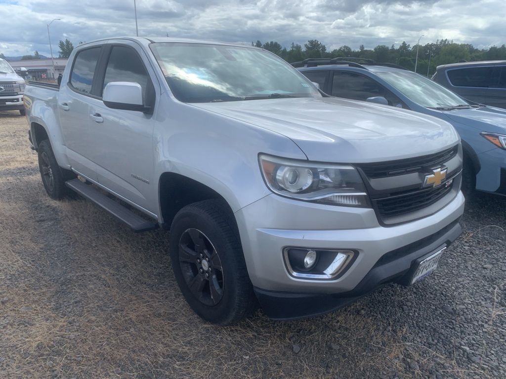 Used 2018 Silver Ice Metallic Chevrolet Z71 image 4