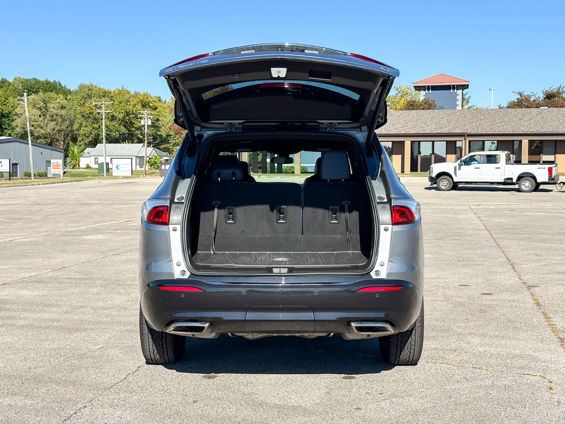 Used 2024 Gray Buick Essence image 32