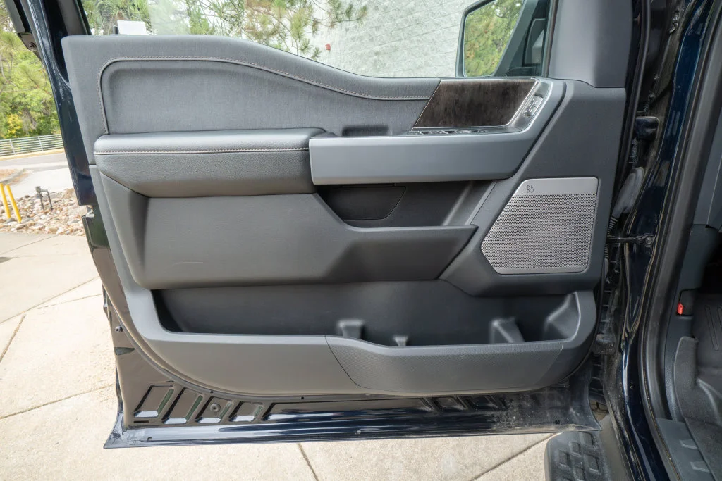 Used 2023 Blue Ford Lariat image 7