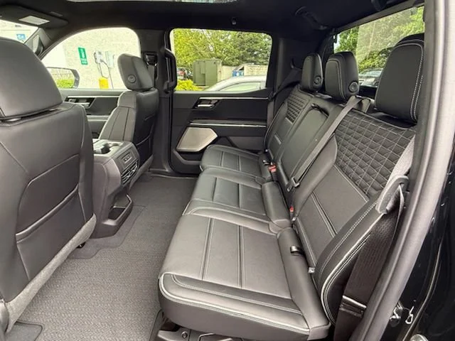 2025 GMC Sierra EV Denali - Photo 29