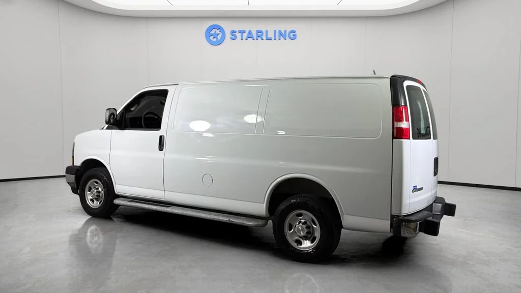 Used 2025 Summit White Chevrolet WT image 5