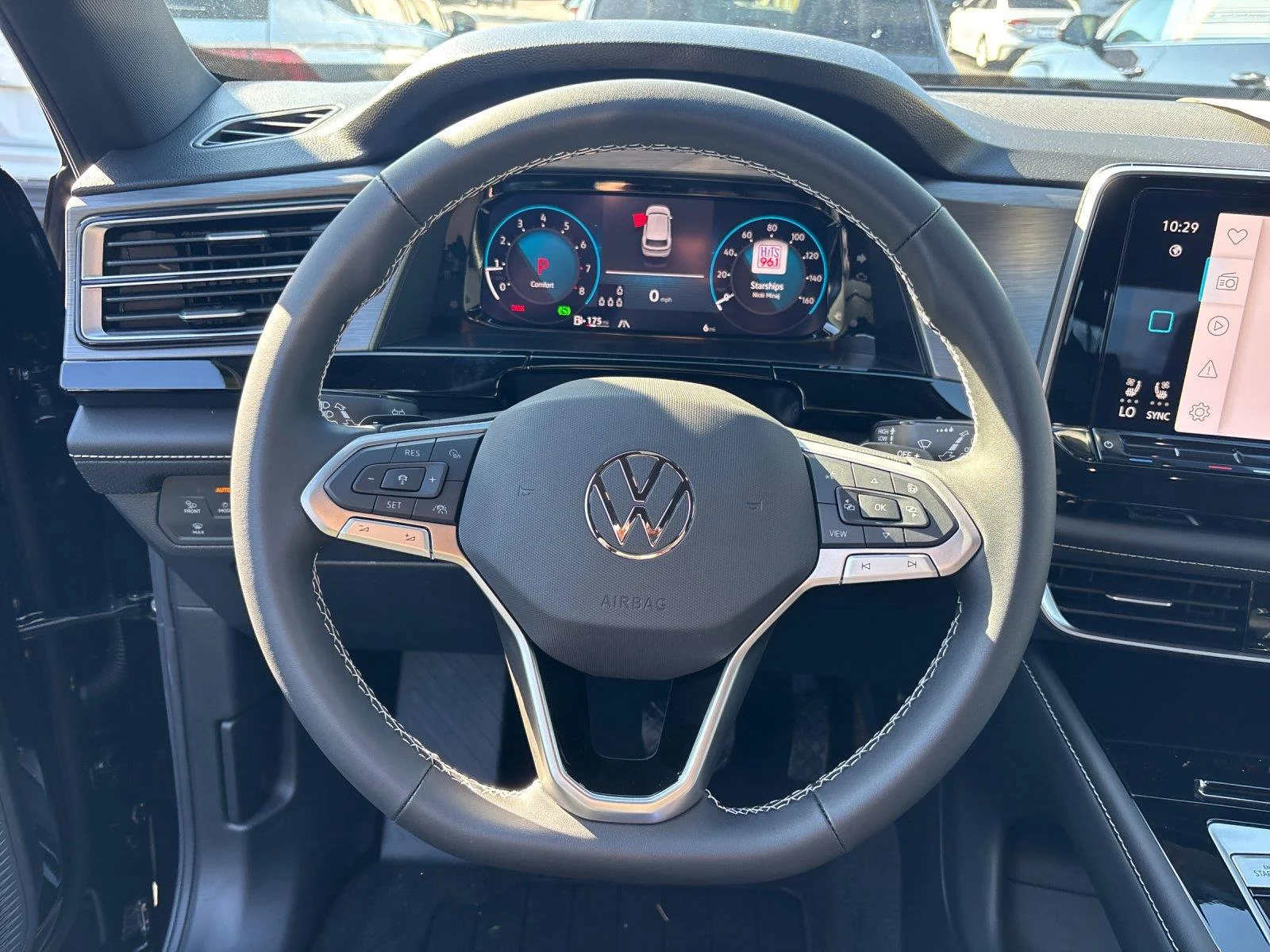 New 2026 Deep Black Pearl Volkswagen 2.0T SE w/Technology image 18