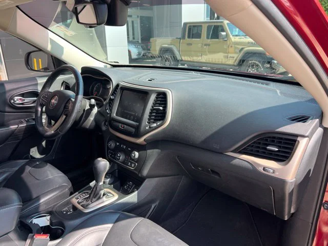 Used 2016 Red Jeep Limited image 28