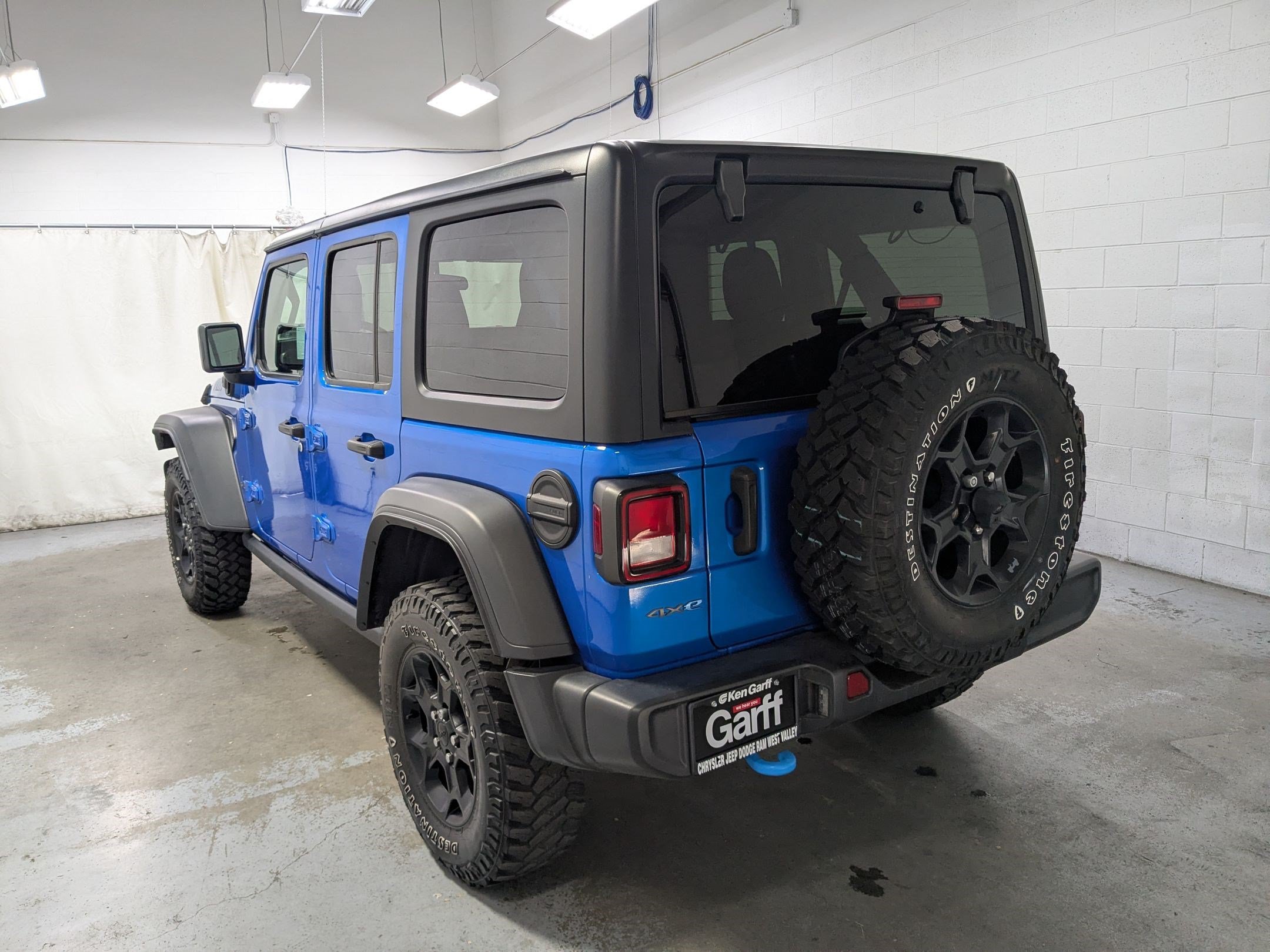 Used 2023 Hydro Blue Pearlcoat Jeep Willys image 7