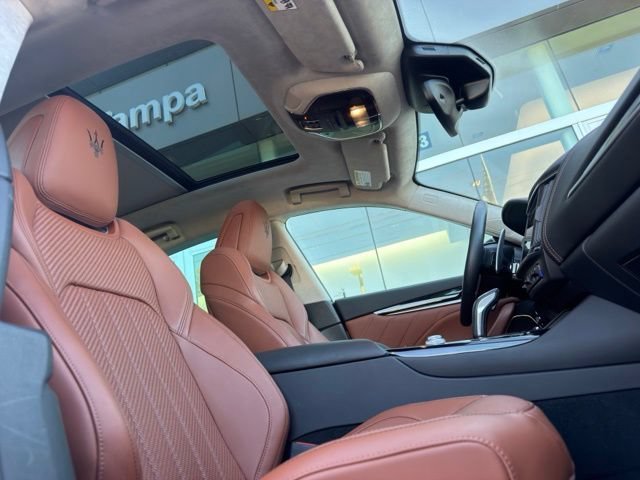 Used 2022 Silk Maserati Modena image 10