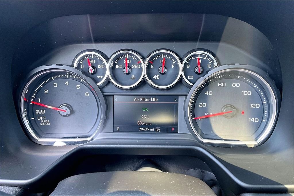Used 2021 Gray Chevrolet Z71 image 22