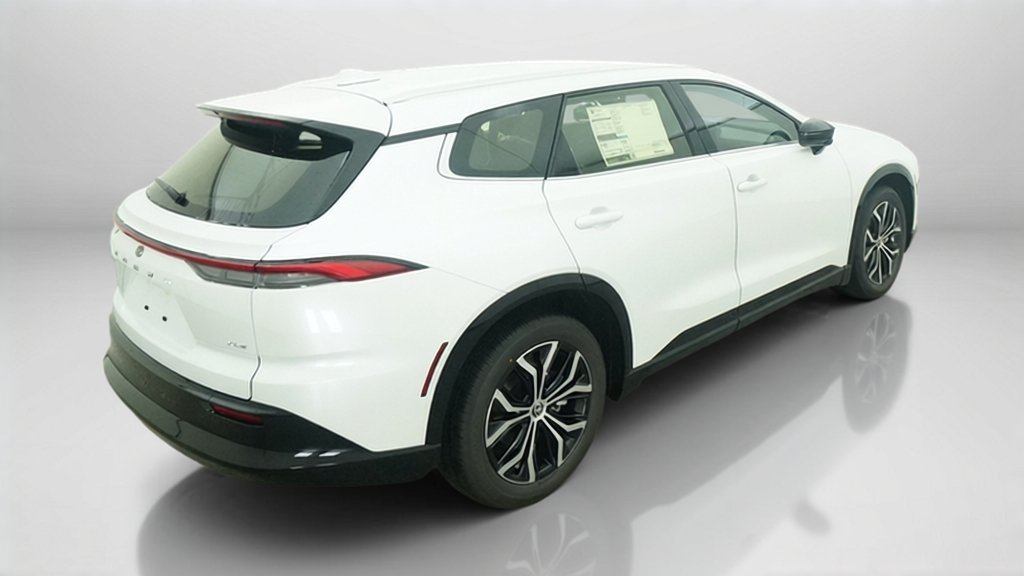 New 2026 Oxygen White Toyota XLE image 9