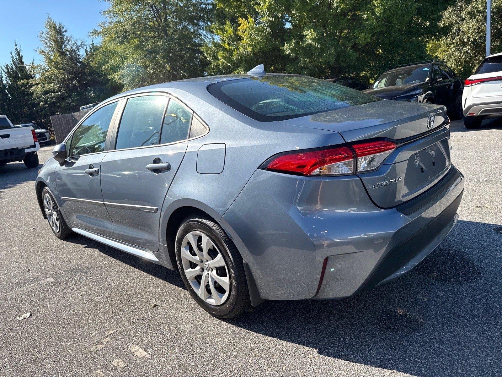 Used 2022 Celestite Toyota LE image 10