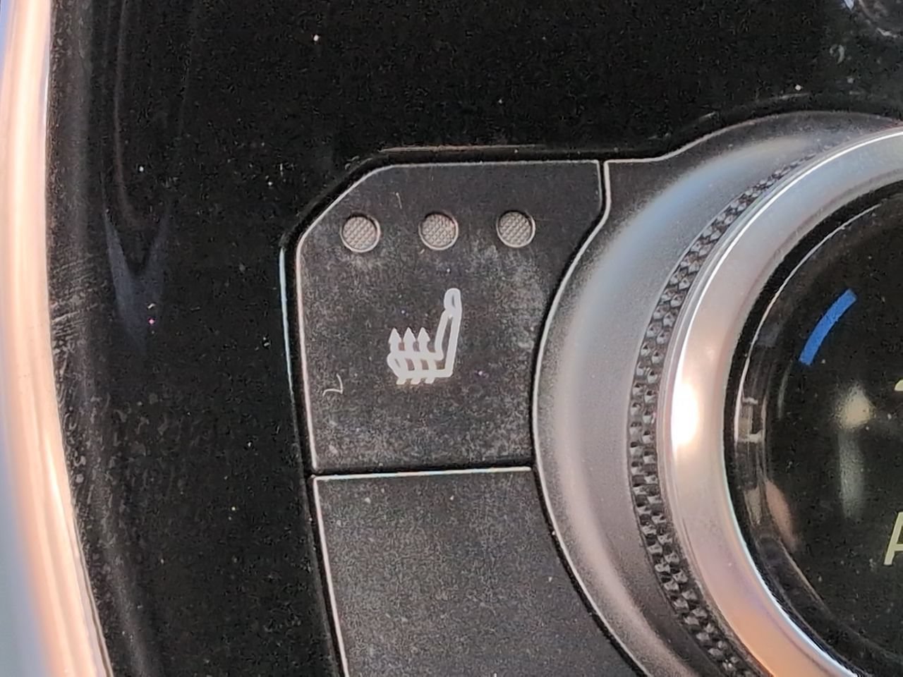 Used 2022 Midnight Black Metallic Toyota XLE image 28