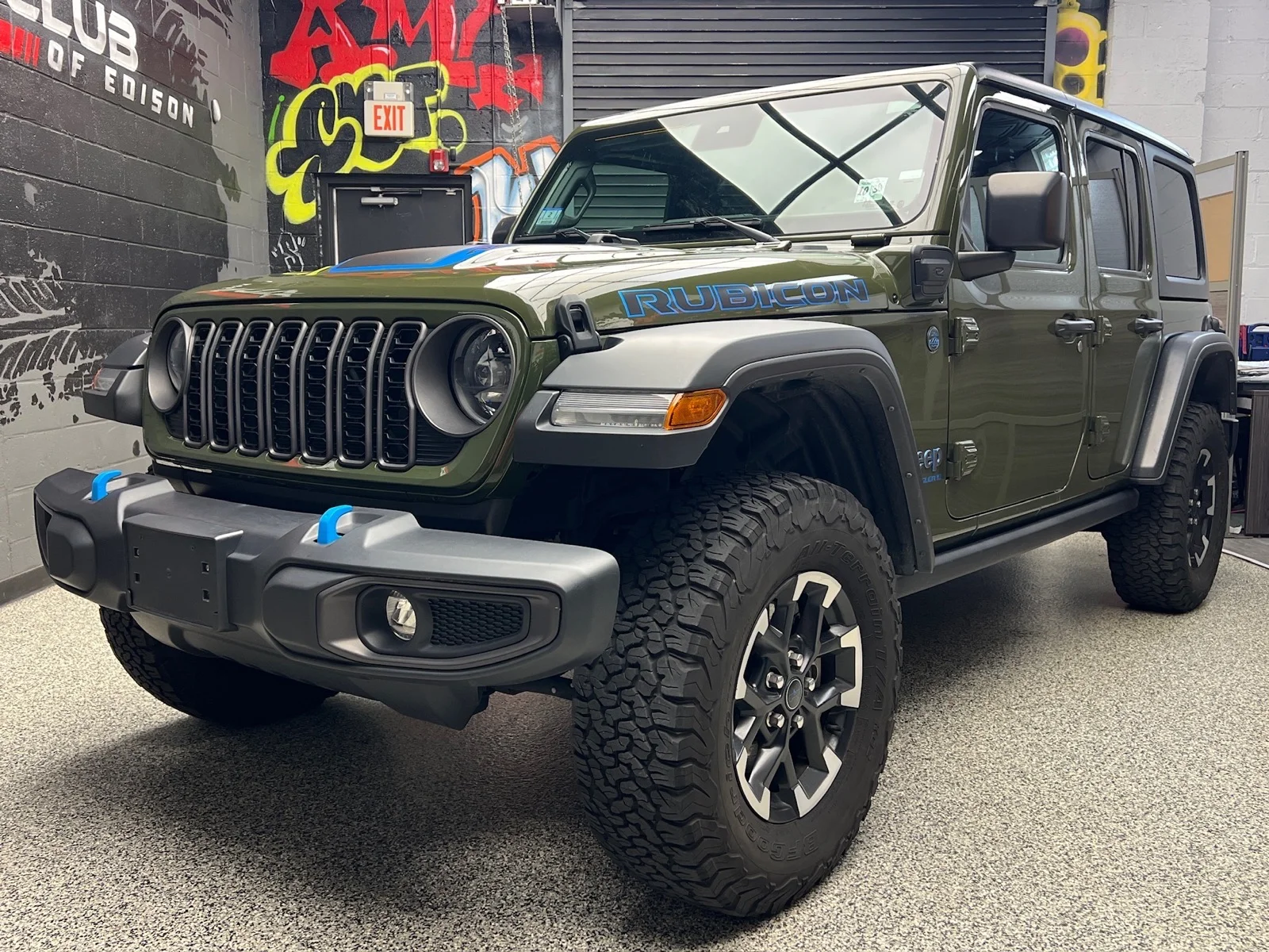 Used 2024 Sarge Green Clear Coat (pgg) Jeep Rubicon 4xe image 3