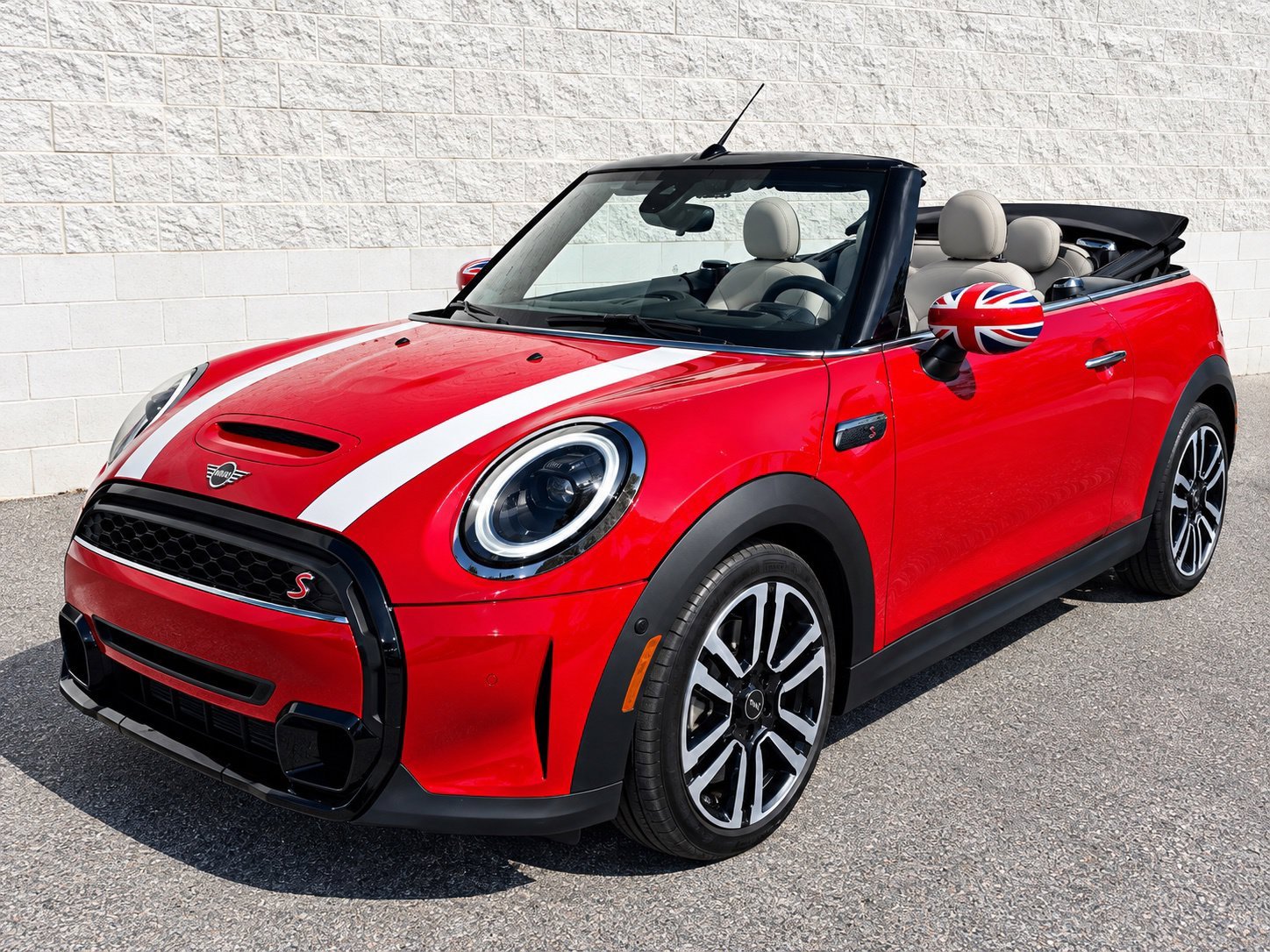 Used 2024 Chili Red MINI Iconic image 1