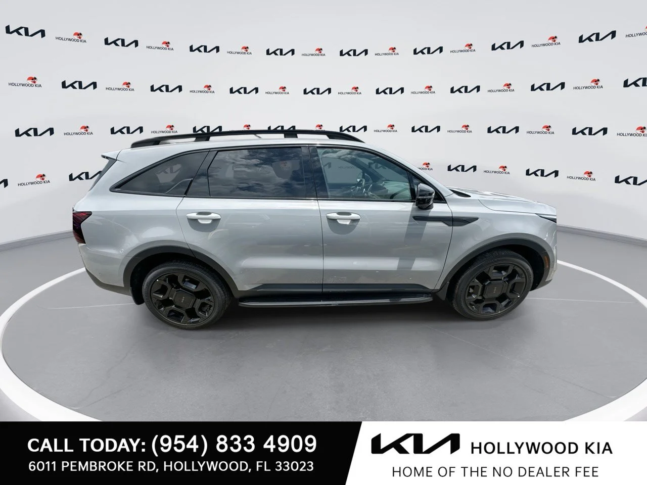 New 2025 Wolf Gray Kia  image 9