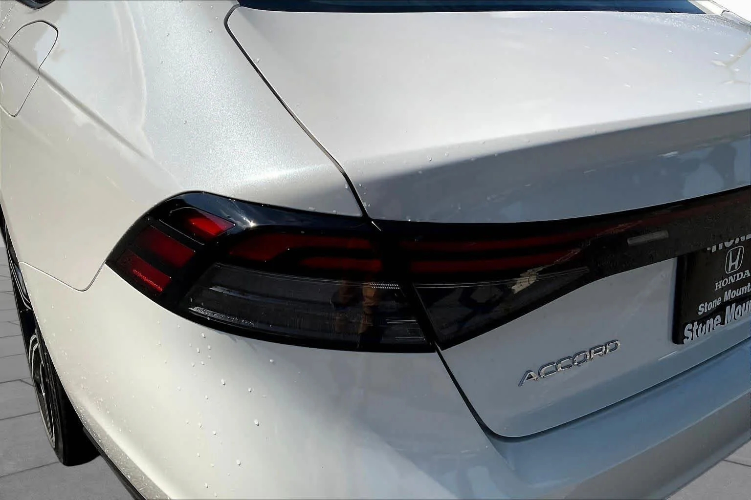 New 2026 Platinum White Pearl Honda SE image 14
