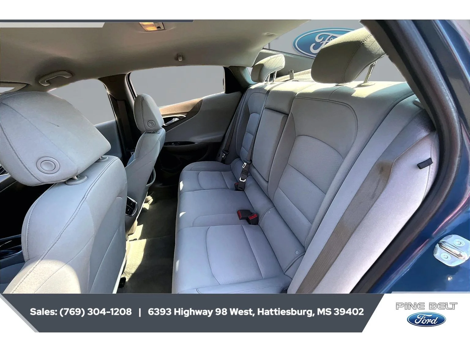 Used 2024 Lakeshore Blue Metallic Chevrolet LT image 19