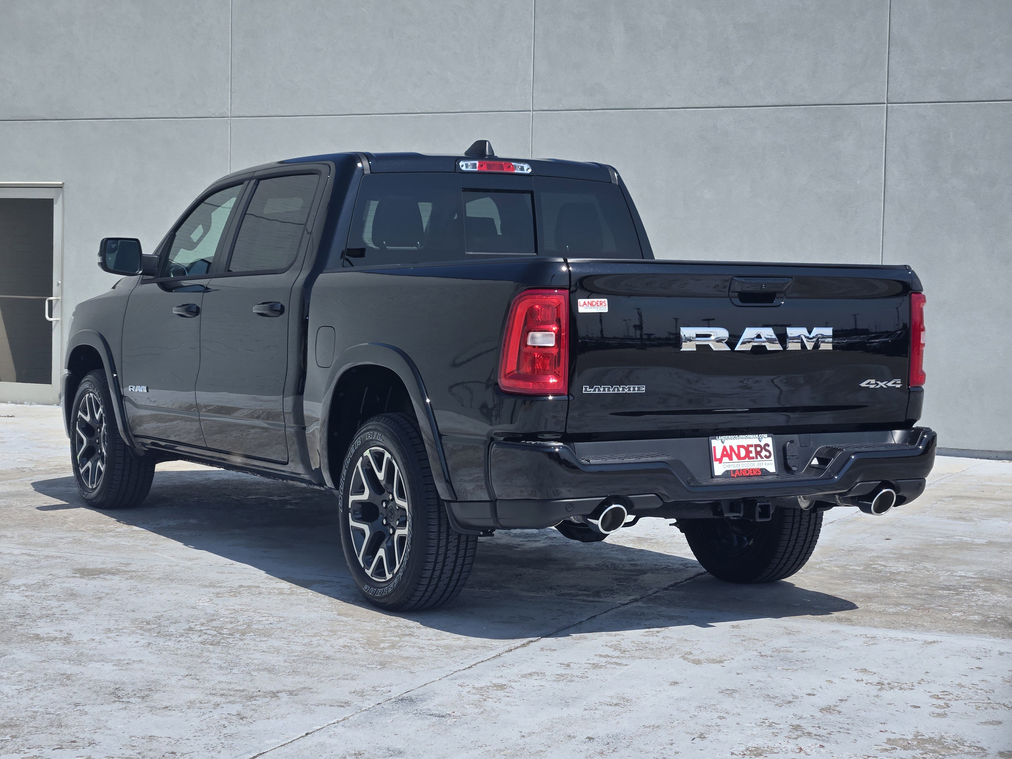 New 2026 Diamond Black Crystal Pearl-Coat Exterior Paint RAM Laramie image 3