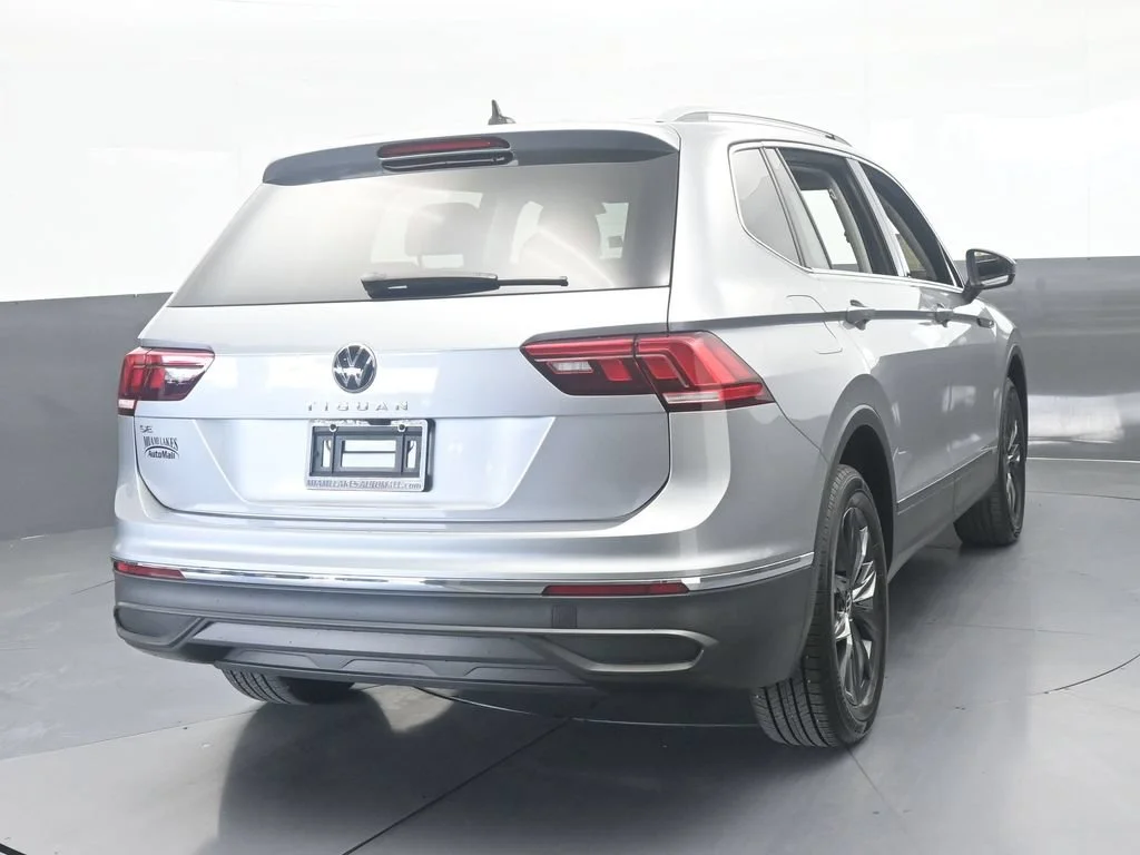 Used 2024 Silver Metallic Volkswagen 2.0T SE image 4