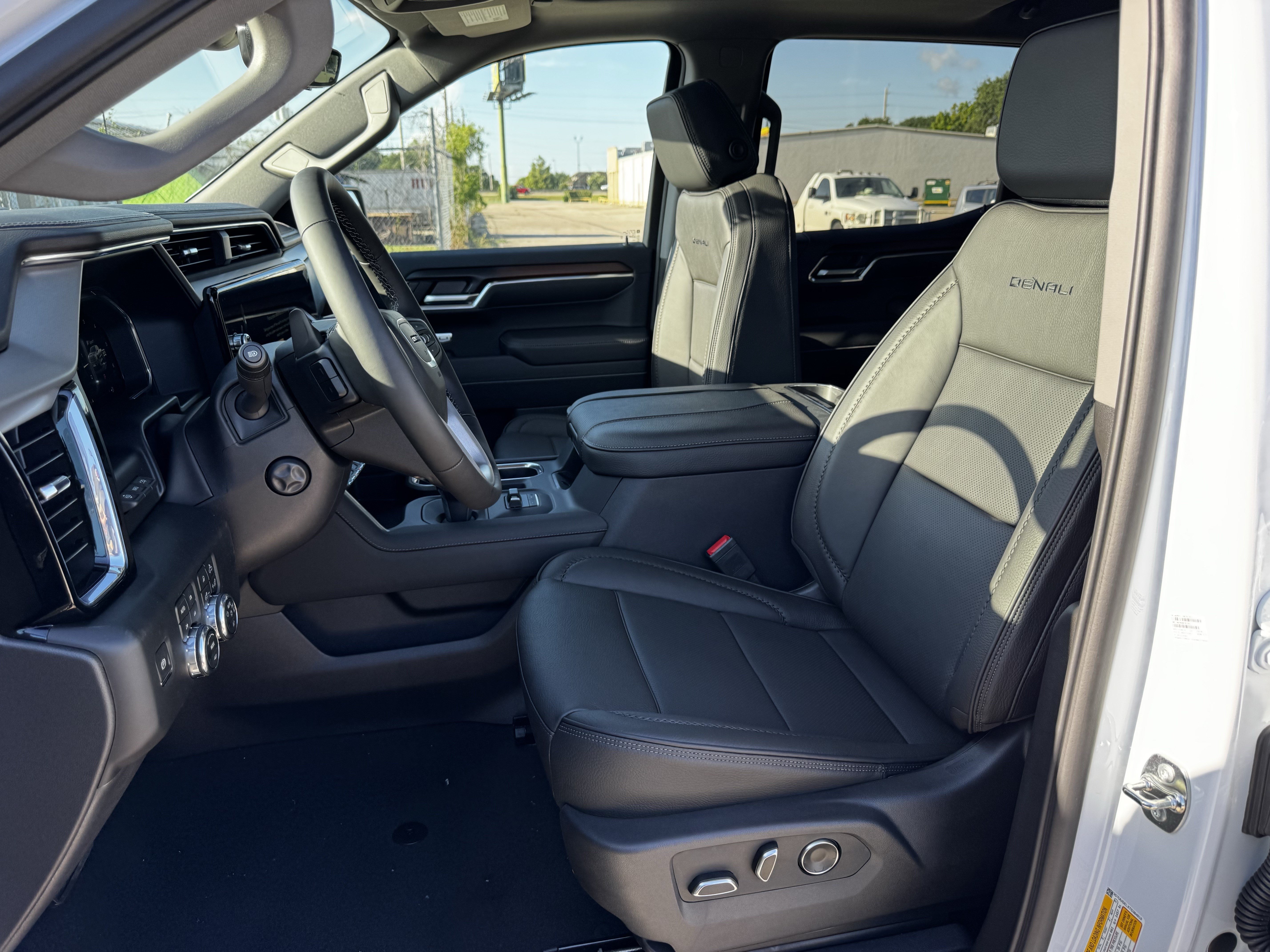 2026 GMC Sierra 1500 Denali - Photo 18