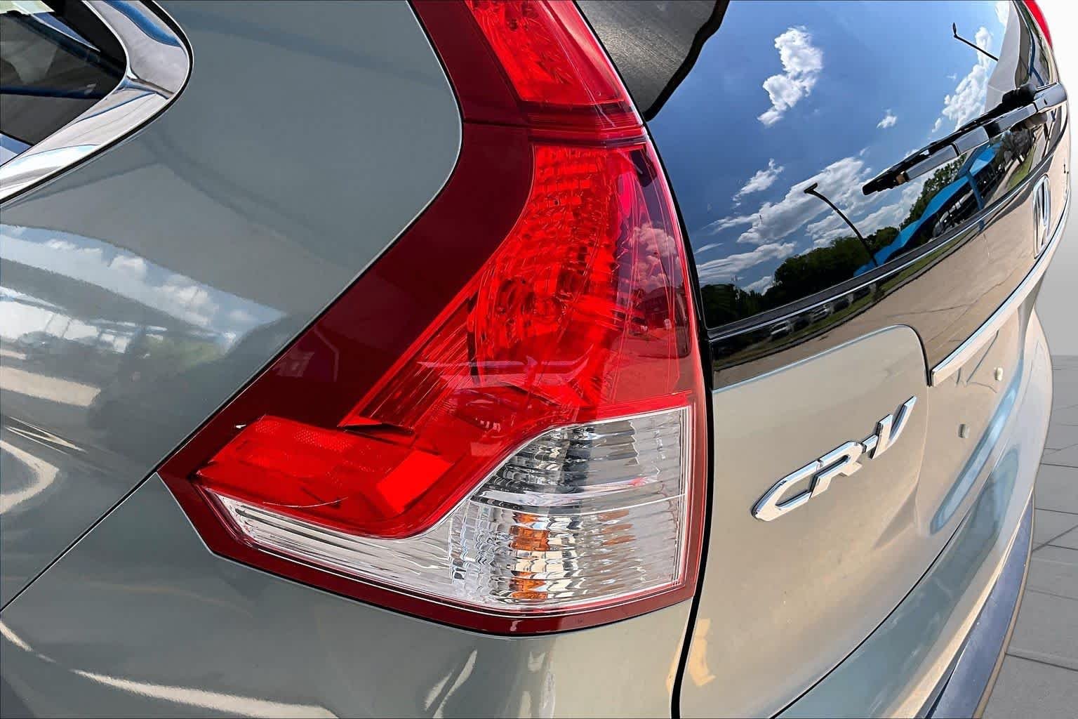 Used 2012 Opal Sage Metallic Honda EX-L image 28