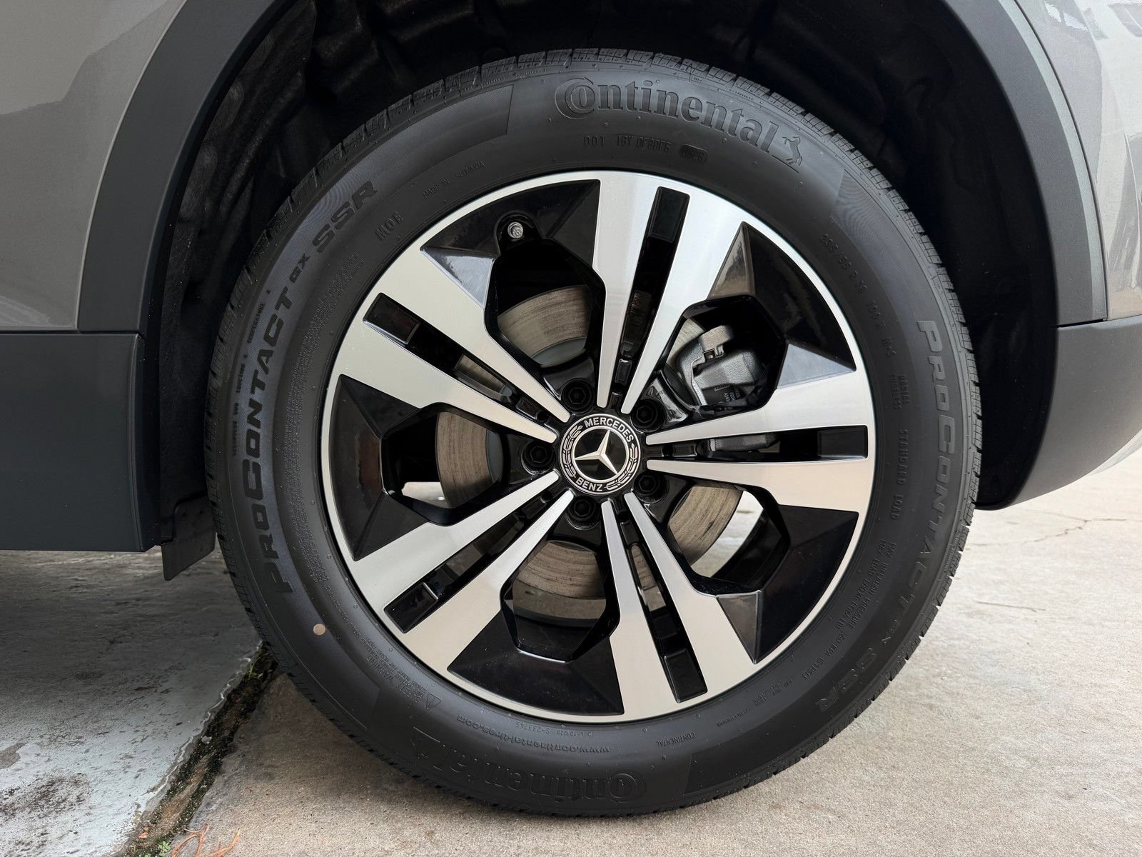 New 2026 Mountain Grey Metallic Mercedes-Benz GLA 250 image 45