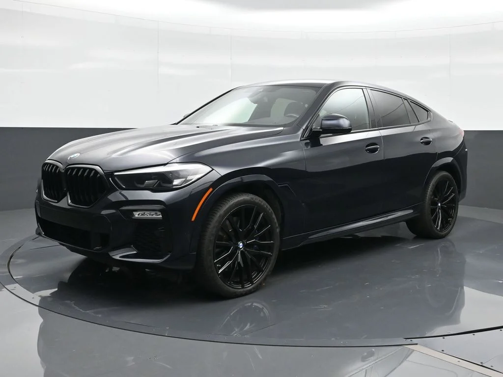 2021 BMW X6 M50i's photo