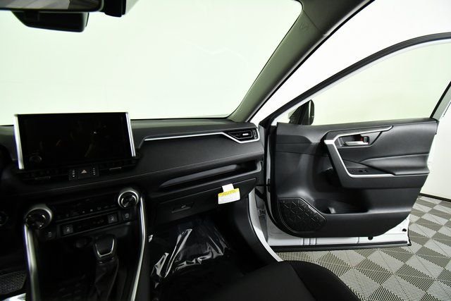 2025 Toyota RAV4 XLE Premium - Photo 20