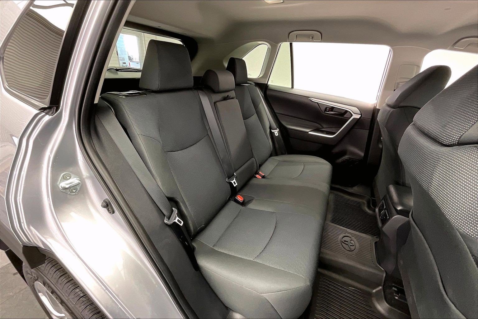 Used 2022 Silver Sky Metallic Toyota LE image 18