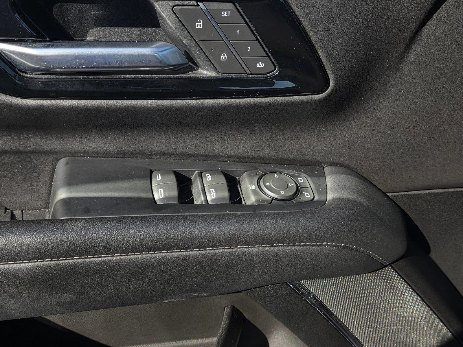 Used 2025 Dark Ash Metallic Chevrolet LT image 23
