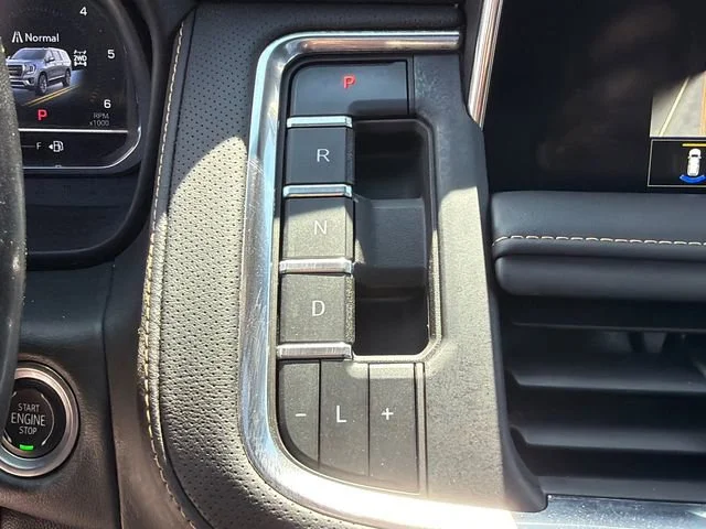 Used 2023 Sterling Metallic GMC AT4 image 32