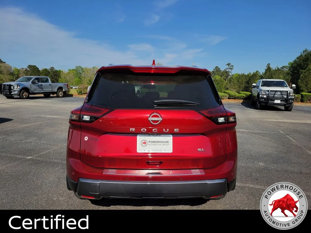 Used 2024 Red Nissan SL image 5