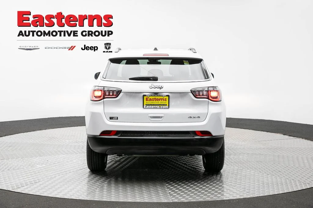 Certified Used 2024 White Jeep Latitude image 8