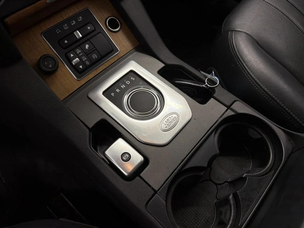 Used 2015 Black Land Rover Base image 24