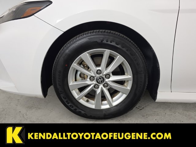 Used 2025 White Toyota LE image 9