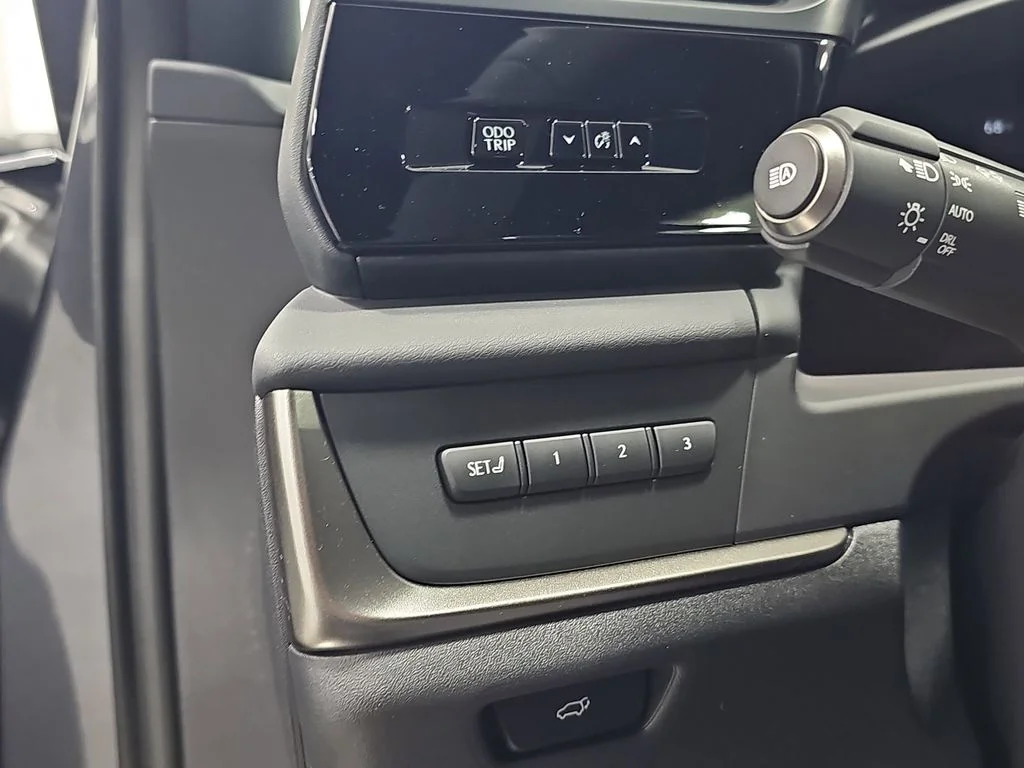 New 2026  Lexus 450e Premium image 24
