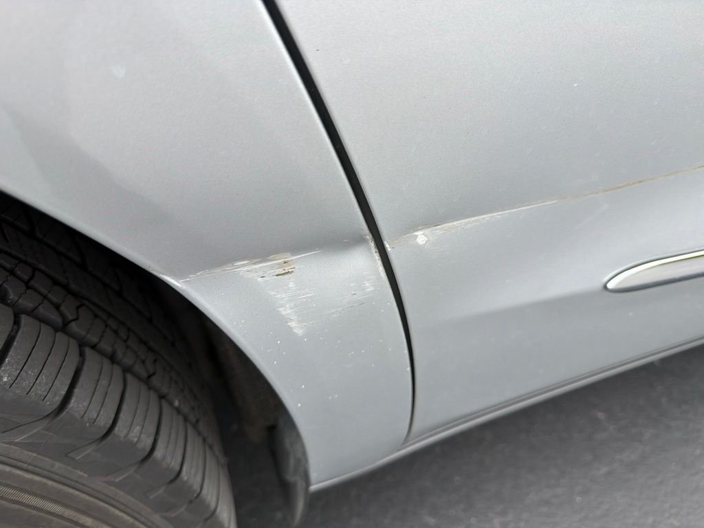 Used 2018 Quicksilver Metallic Buick Essence image 10