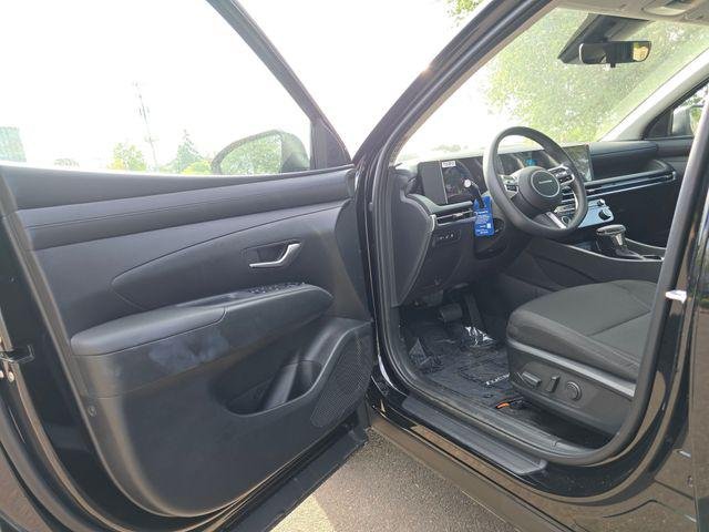 New 2026 Phantom Black Hyundai SEL image 19