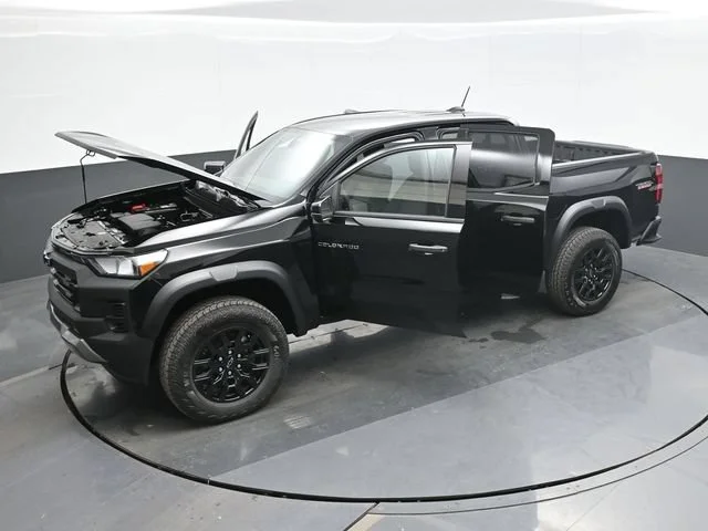 New 2026 Black Chevrolet Trail Boss image 28