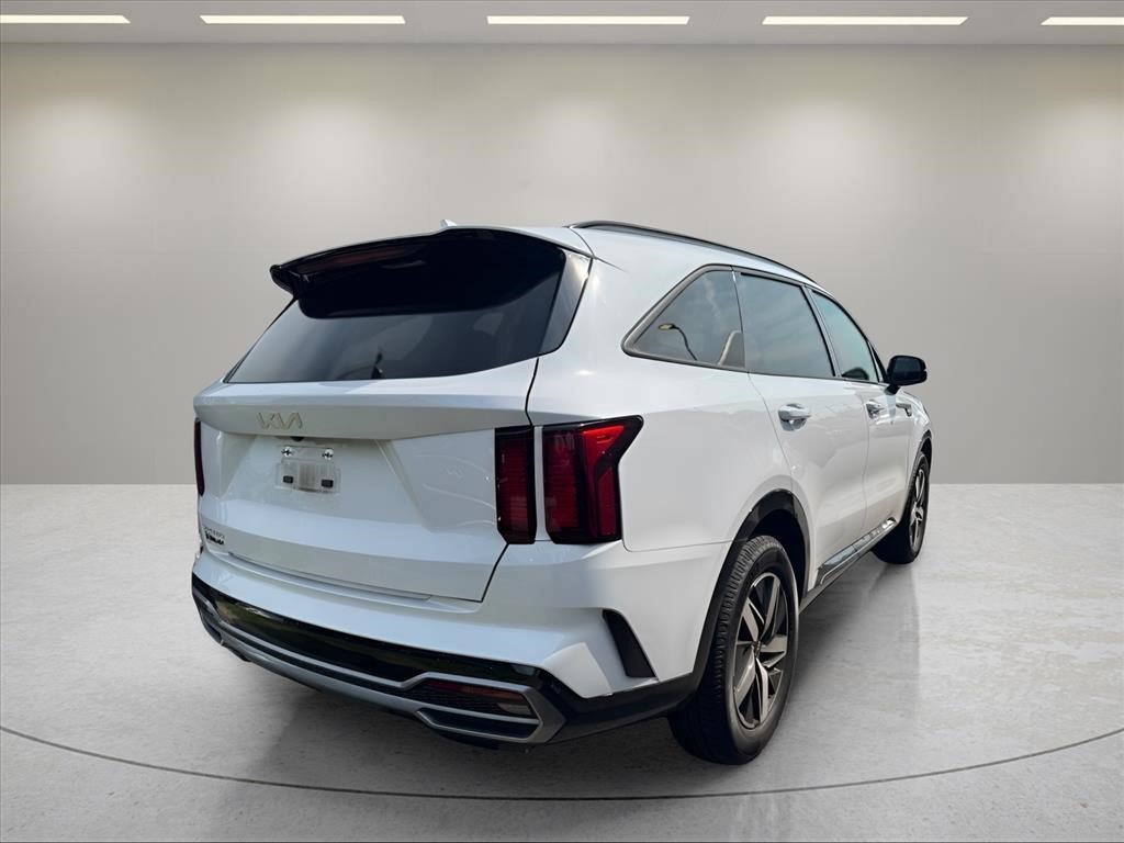 Used 2023 Glacial White Pearl Kia S image 4