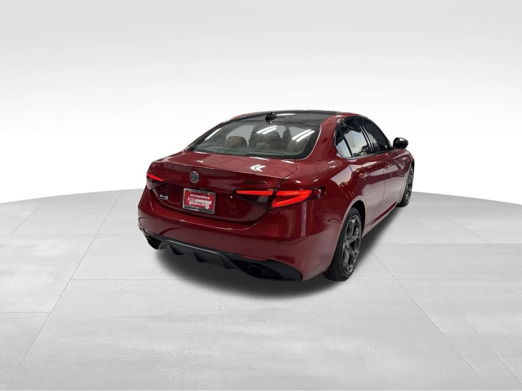 Used 2021 Red Alfa Romeo Ti Sport image 8