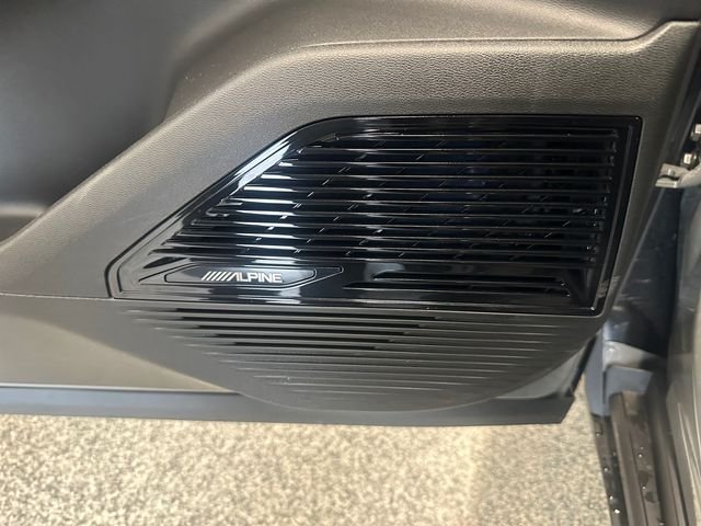 New 2026 Sting-Gray Clearcoat Jeep Limited image 26