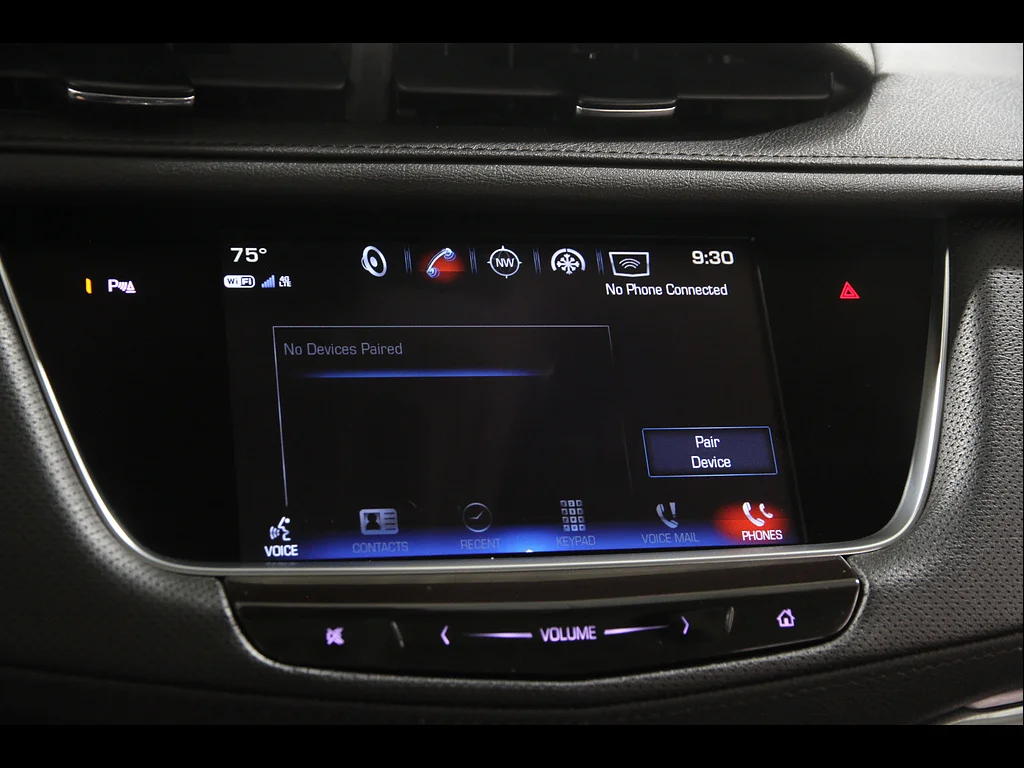 Used 2019 Stellar Black Metallic Cadillac Luxury image 11