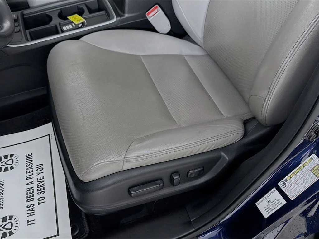 Used 2015 Obsidian Blue Pearl Honda EX-L image 23