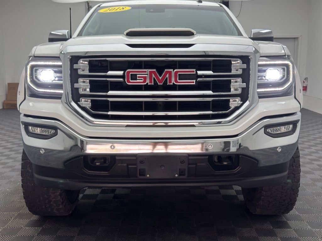 Used 2018 White Frost Tricoat GMC SLT image 13