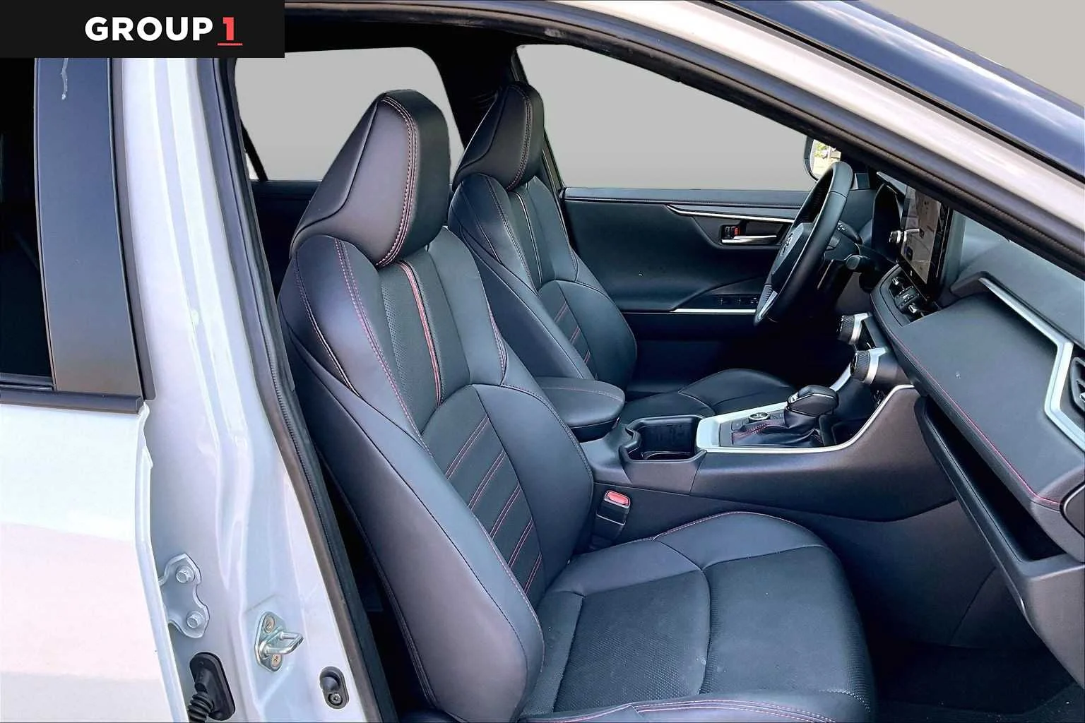 Certified Used 2025 Wind Chill Pearl/Midnight Black Metallic Toyota XSE image 8