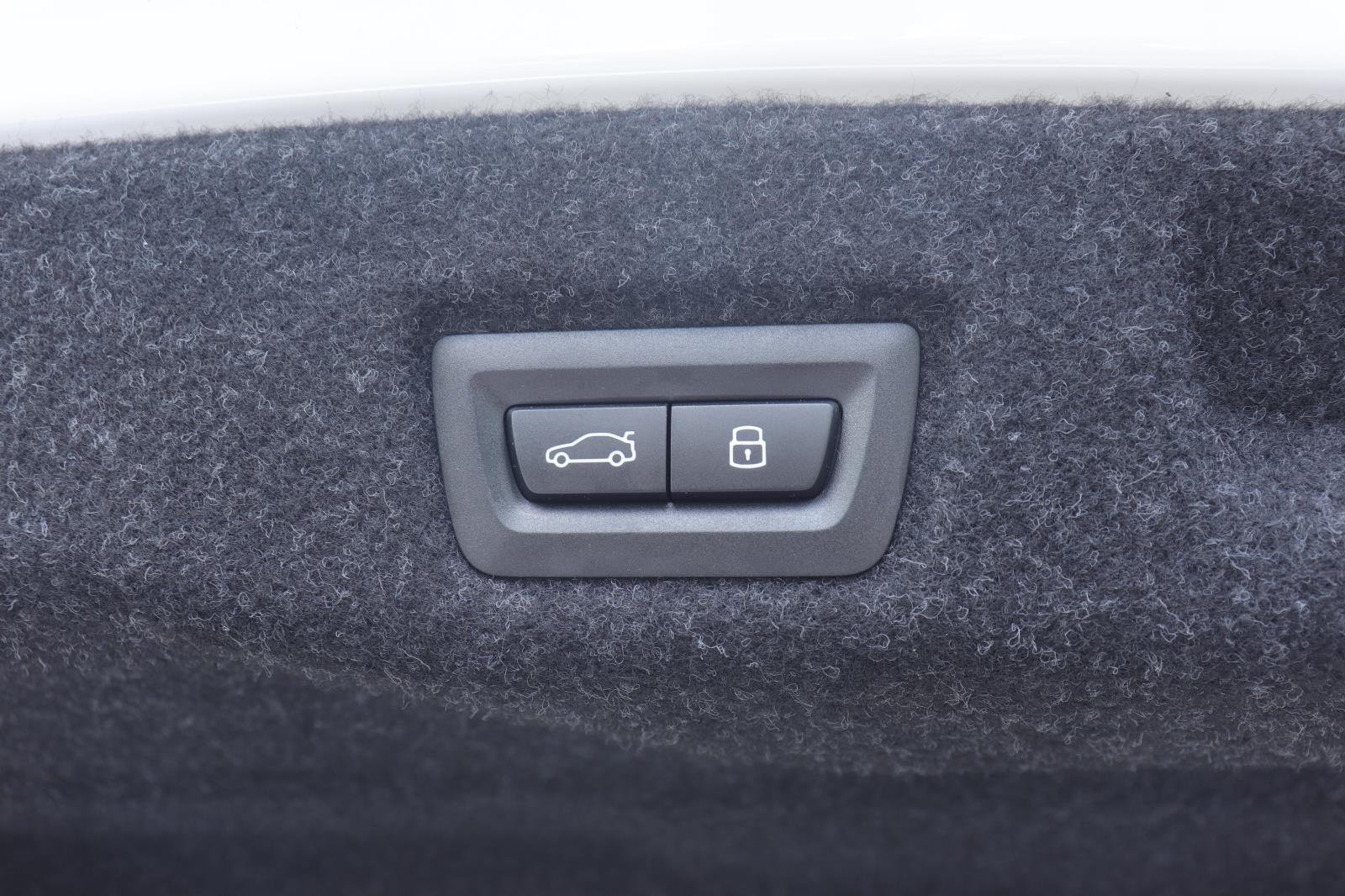 Used 2026 Alpine White BMW 530i image 16